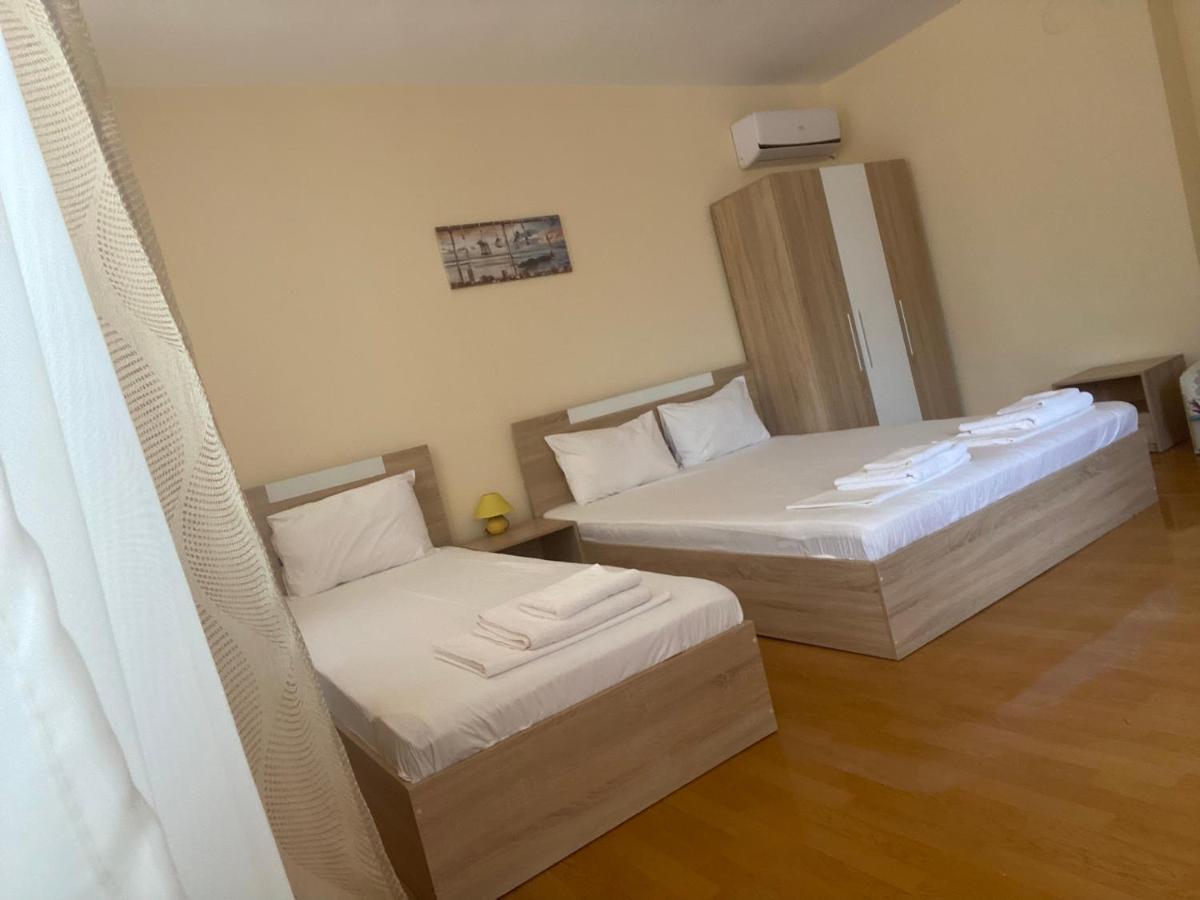 Guest Rooms Soleo Balcsik Kültér fotó