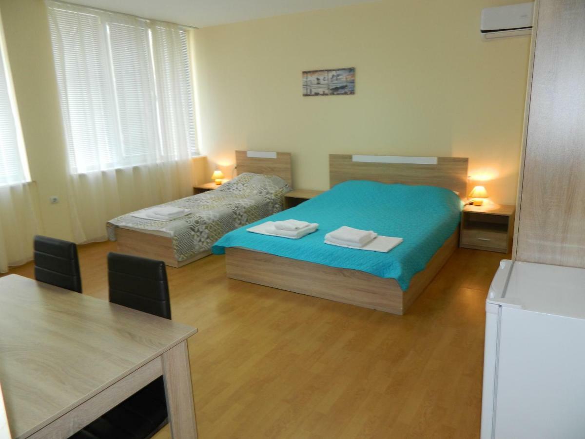 Guest Rooms Soleo Balcsik Kültér fotó